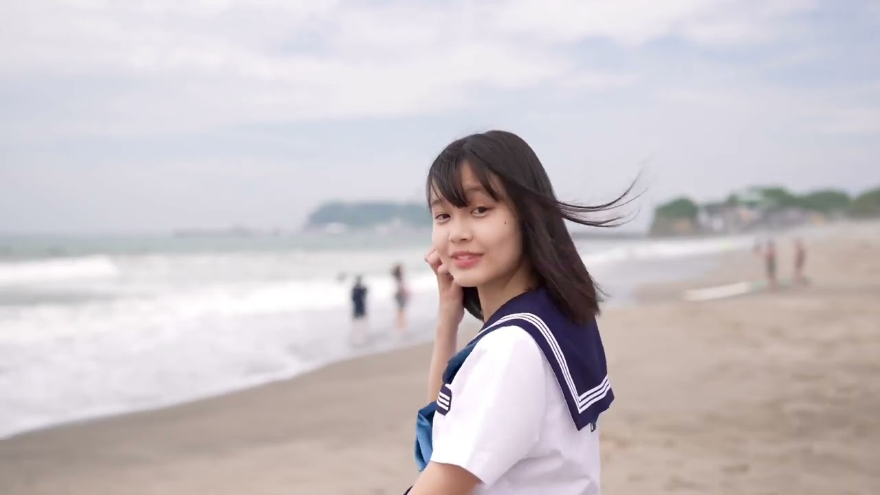 【フルバージョン】江ノ電・鎌倉高校前駅の海岸でポートレートモデル撮影の様子です。モデルは姫華