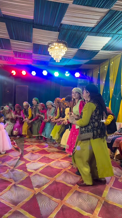 Himachali Wedding Pahari Nati Dance #himachal #pahadisong #pahadidance #nati #pahadi #paharinati