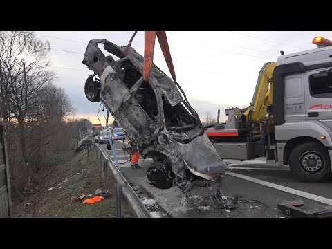29.12.2019 - VN24 - Bergung nach Feuer-Unfall auf A1 bei Werne