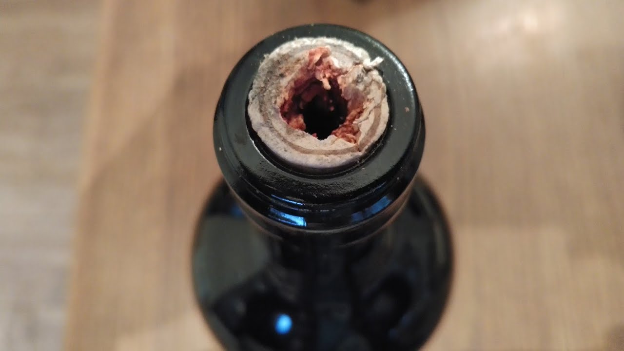 173 ボロボロになったワインコルクを取り出しただけの動画