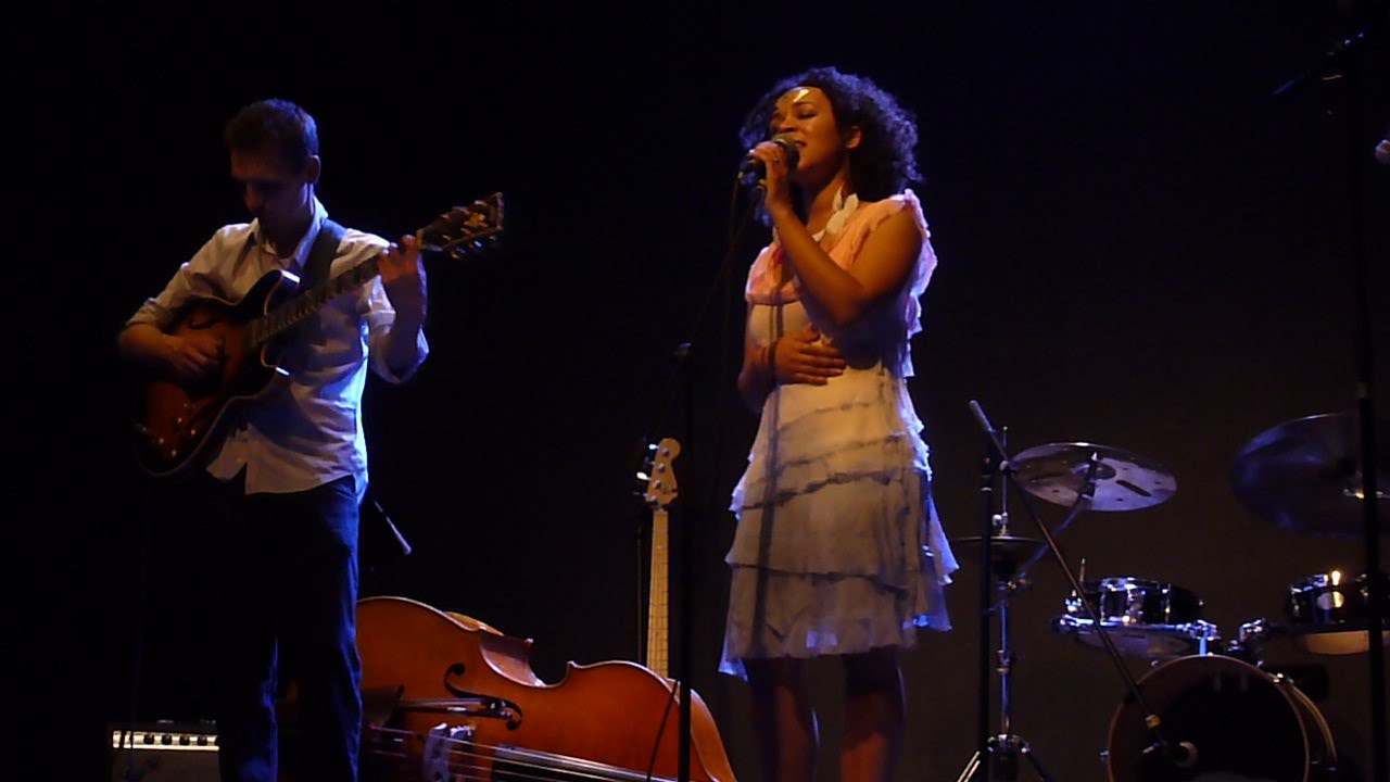 PLUS PRES - LIVE - AN-LIZ