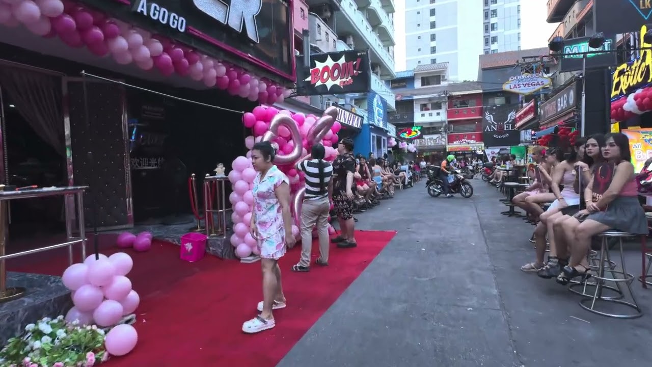 Walking Through Pattaya Thailand at Night | Shocking Encounters | What They Never Show You