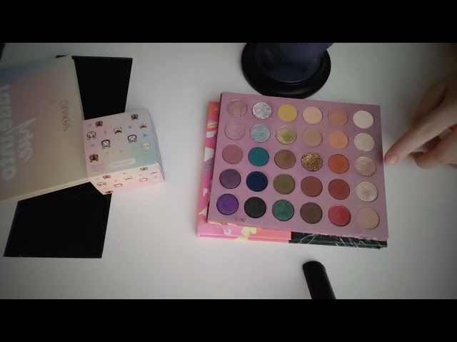 ASMR enseñando maquillaje