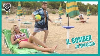 Il Bomber In Spiaggia Con Ludovica Pagani