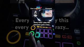 Never seen a crowd stay still to this 🫣 #popmashup #popremix #popmix #djpop #djpopremix #mixpop