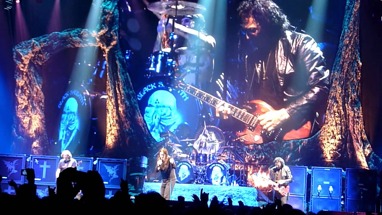 Black Sabbath - Iron Man - Forum Copenhagen Live 2013 (Full version)
