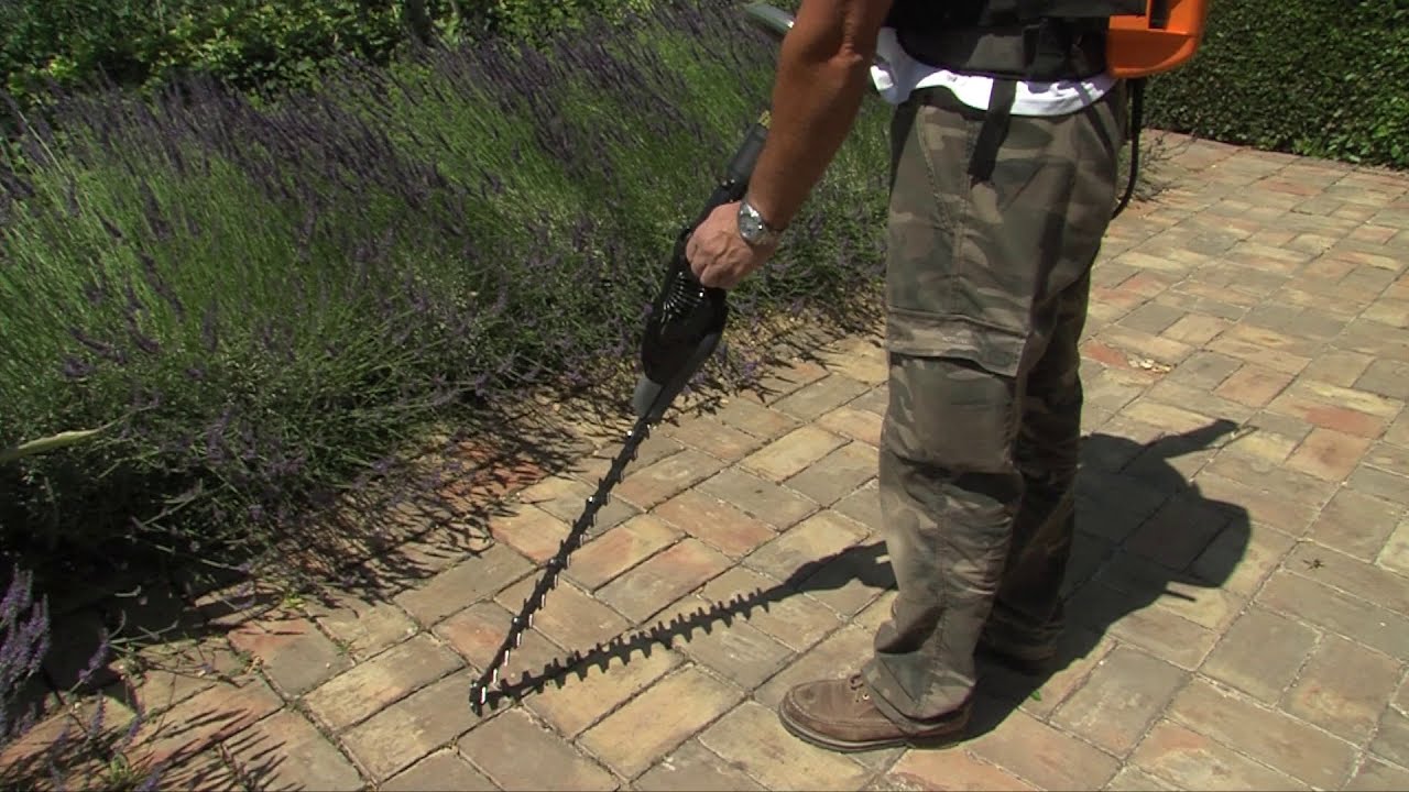 Taille Haies Helion Telescopique Pellenc Group Youtube