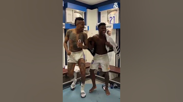Éder Militão e Vinicius Junior comemorando após a classificação para a final do real Madrid