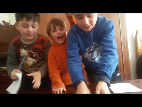 ლუკა ოთო და თოკო ხატავენ რაღაცეებს და ეჯიბრებიან ვინ არის გამარჯვრბული