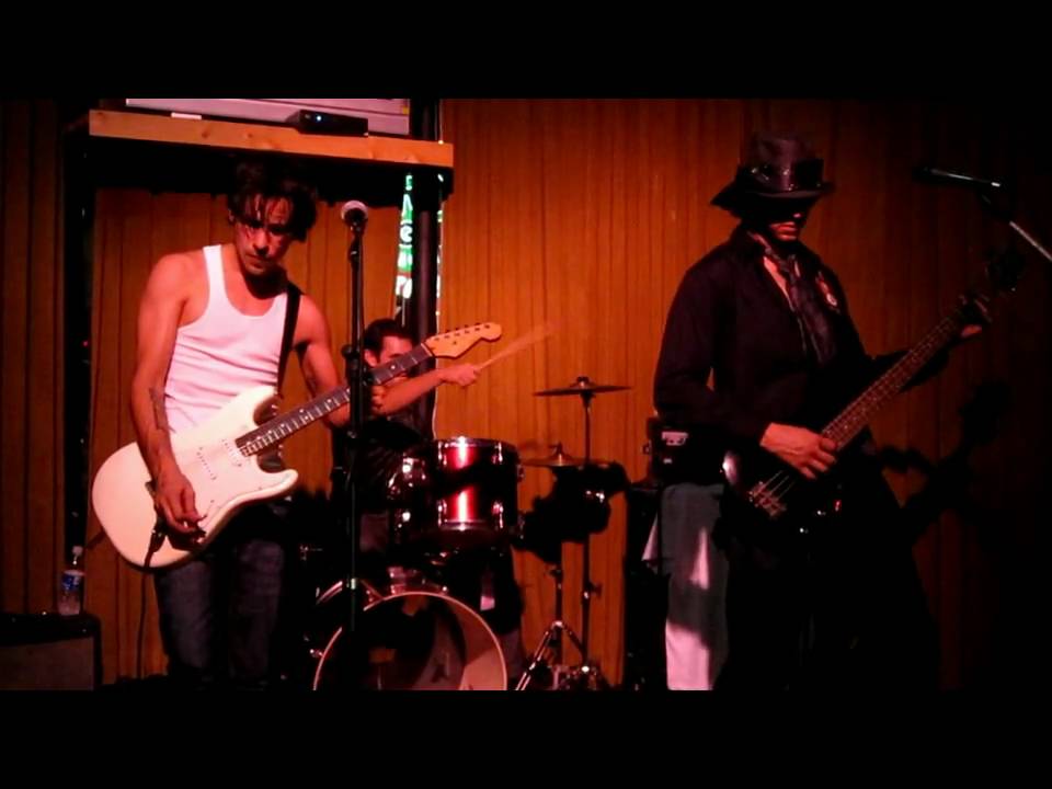Assista a The Blondes Of Vertigo - "Changes" (Live @UBG) no YouTube Assista a The Blondes Of Vertigo - "Changes" (Live @UBG) no YouTube