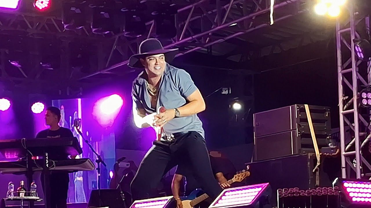 CANTOR NATANZINHO LIMA FAZ SHOW INCRÍVEL NA CIDADE DE RIO DO PIRES BAHIA #bahia #nordeste #sertão  