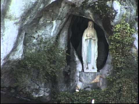 Rosario di 25-08 alla Grotta di Lourdes - YouTube