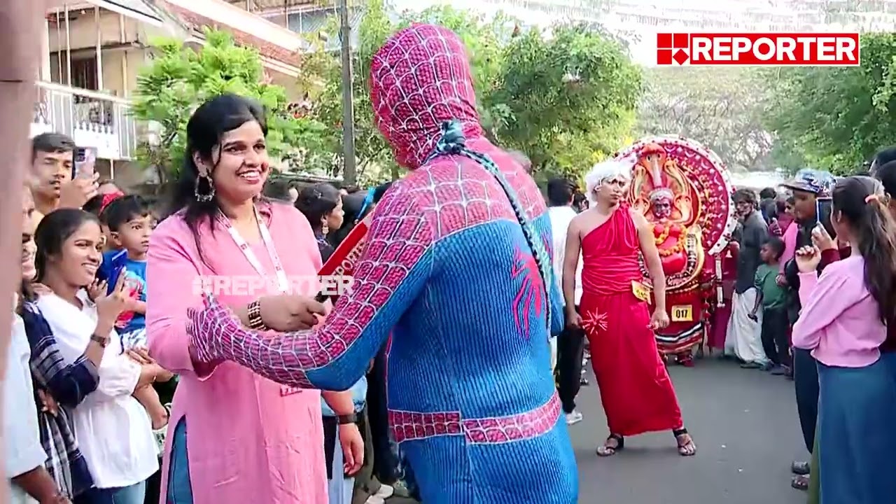 ഞങ്ങടെ കൊച്ചീടെ അഭിമാനമല്ലേ കാര്‍ണിവല്‍.... | Kochi Carnival Rally