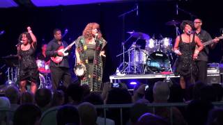 Video thumbnail of "Martha Reeves - I'm Ready for Love"