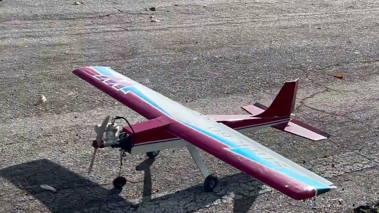 Aeromodelo Ugly Stick 15cc RCGF