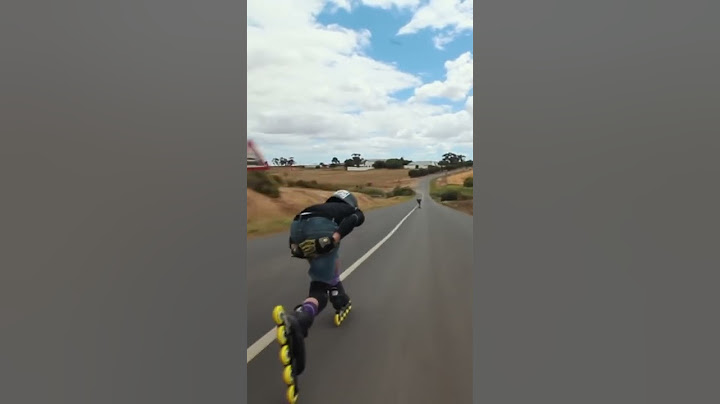 Epic downhill skating fail at 100km/h
