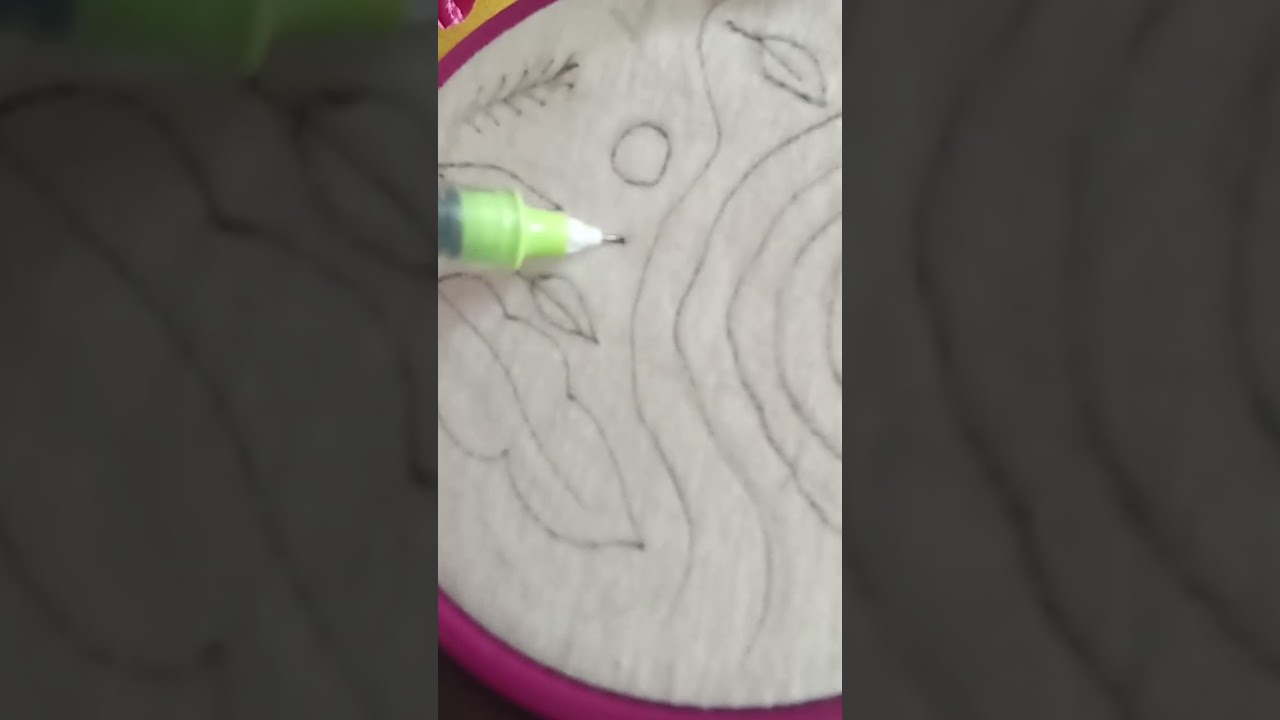 making hoop art design for home decor 