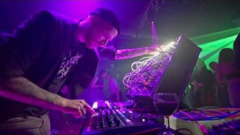 Erdung - live modular techno jam (2023)