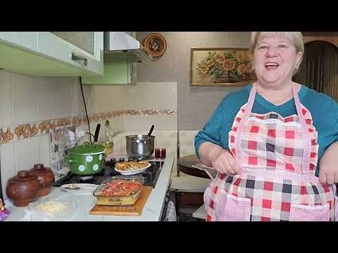 Мясо по французский с  грибами. Свекольник. Нажарила кабачков. Компот.
