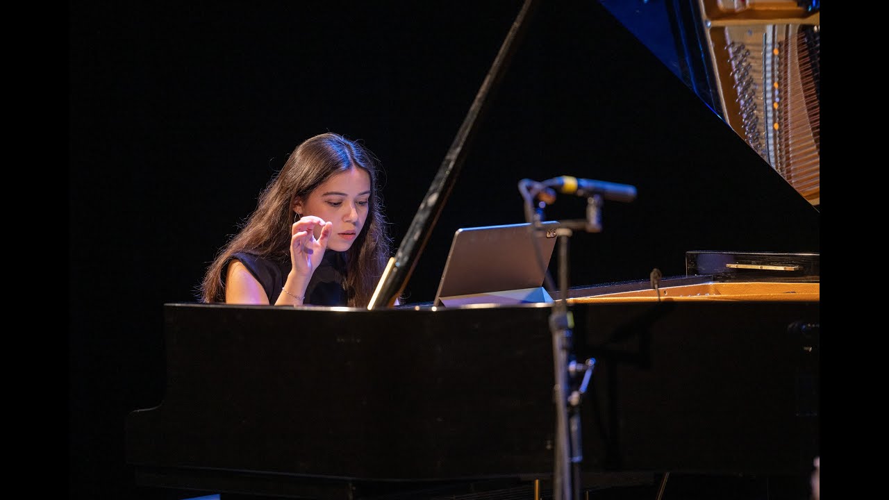 Diabelli recomposed: Variation Sheena Phillips (Pianistin Lal Karaalioglu)