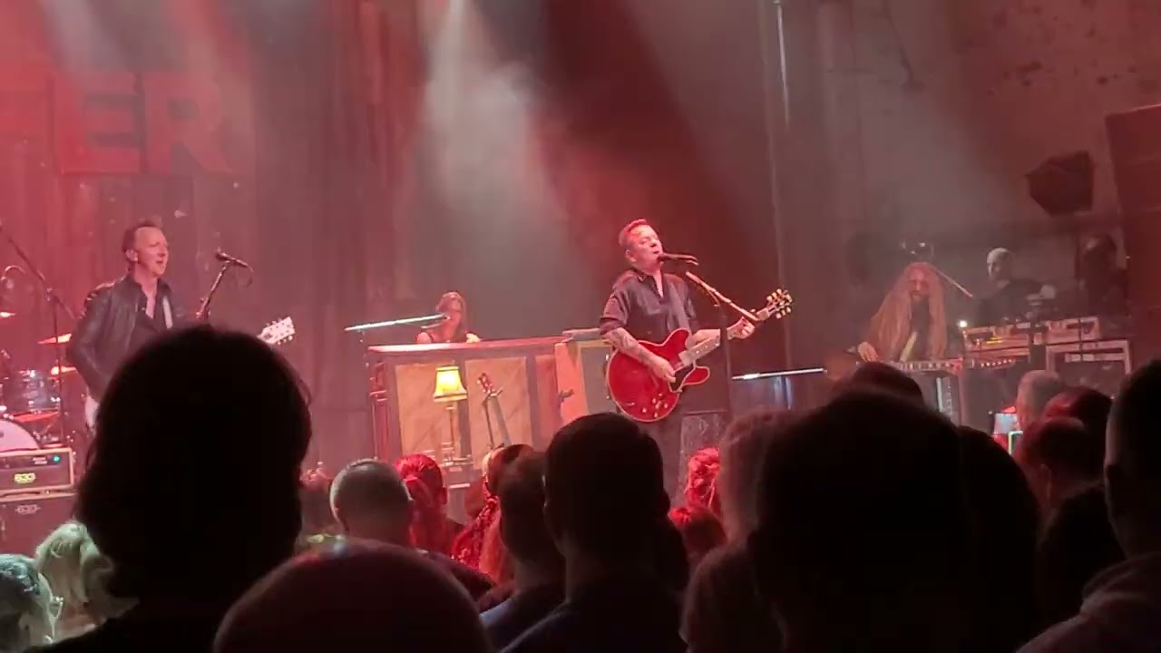 Kiefer Sutherland - Going Home - Kulturwerft Gollan, Lübeck - 13.07.2023 adlı videoyu YouTube'da izle Kiefer Sutherland - Going Home - Kulturwerft Gollan, Lübeck - 13.07.2023 adlı videoyu YouTube'da izle