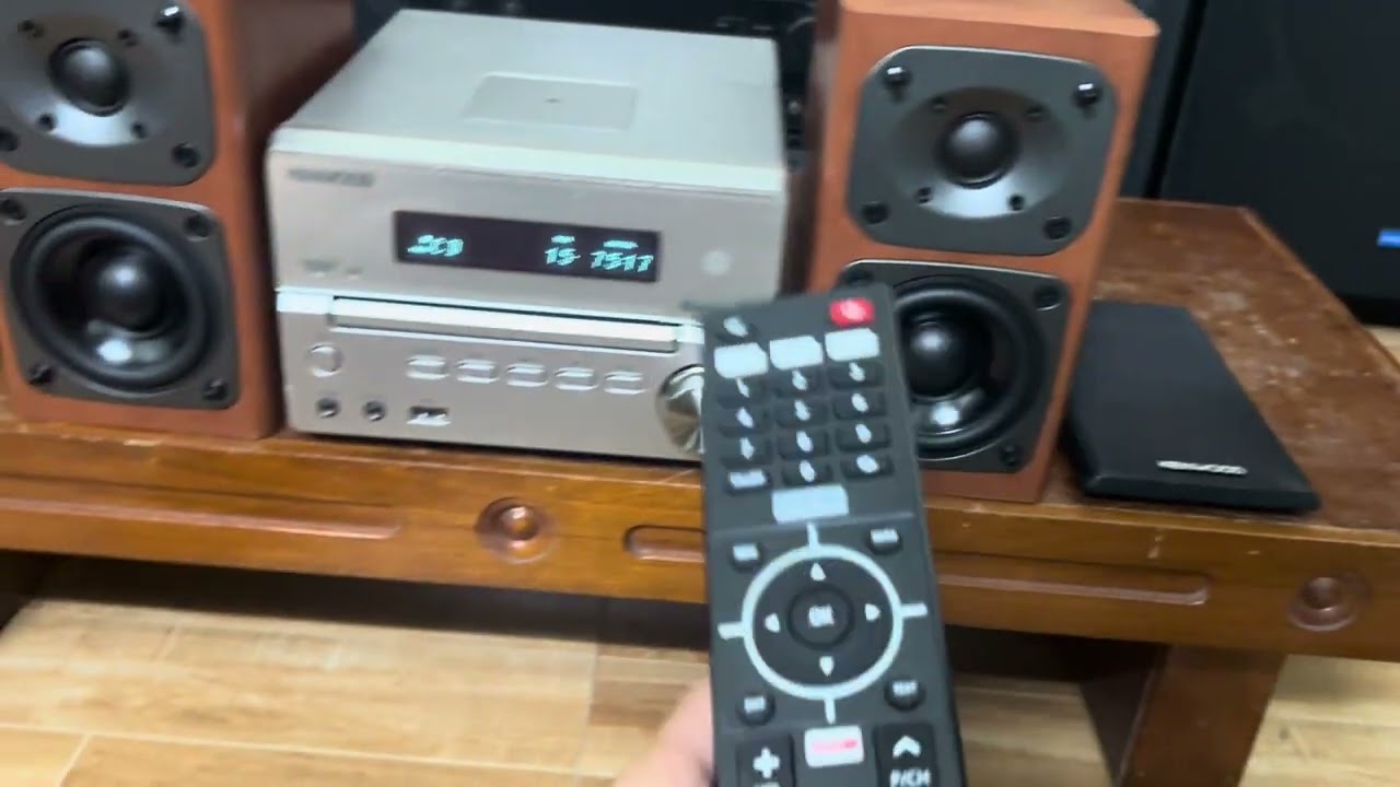 Kenwood XK330 2017 model, original and in perfect working
