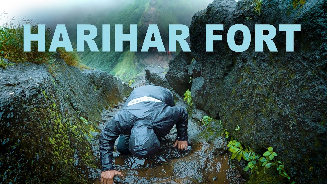 harihar fort trek in monsoon