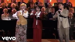 Bill & Gloria Gaither - Out of His Great Love [Live] ft. The Martins chords