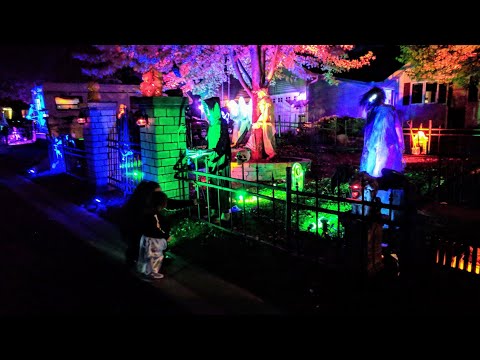 halloween-decorations-graveyard-2018