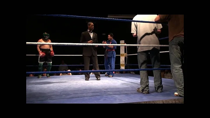 Kenny Lamb kickboxing (PKF north american title fi...