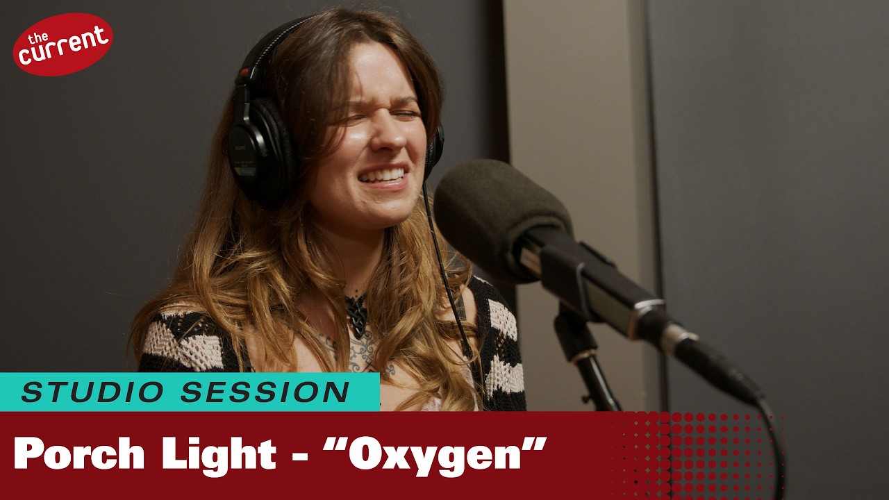 Guarda Porch Light — Oxygen (live in The Current studio) su YouTube Guarda Porch Light — Oxygen (live in The Current studio) su YouTube
