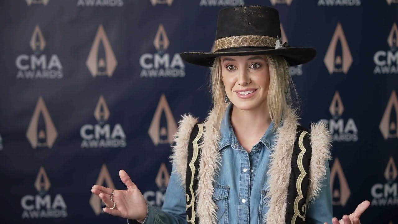 All About Lainey Wilson's 'Signature' Outfits at the 2023 CMA Awards