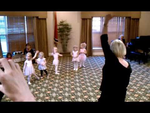 Emmie's First Dance Performance - 3 years old - YouTube