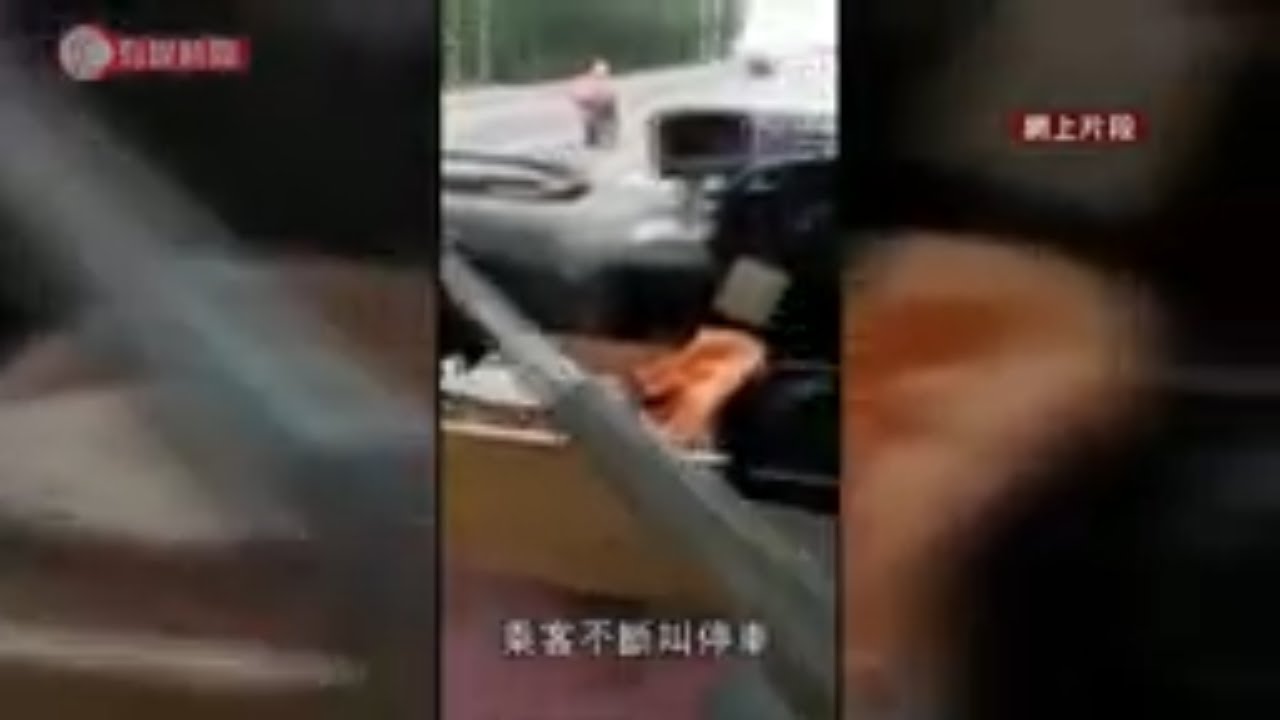 車CAM直擊 - 呀媽拖唔實小朋友 衝出馬路被撞飛