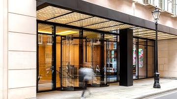 78 St James’s Street – Carefully considered wayfinding signage