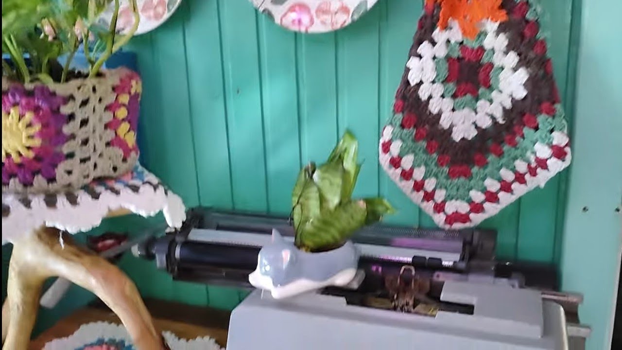 Um Cantinho da cozinha caipira#artesanatos #maximalismo #plantas.