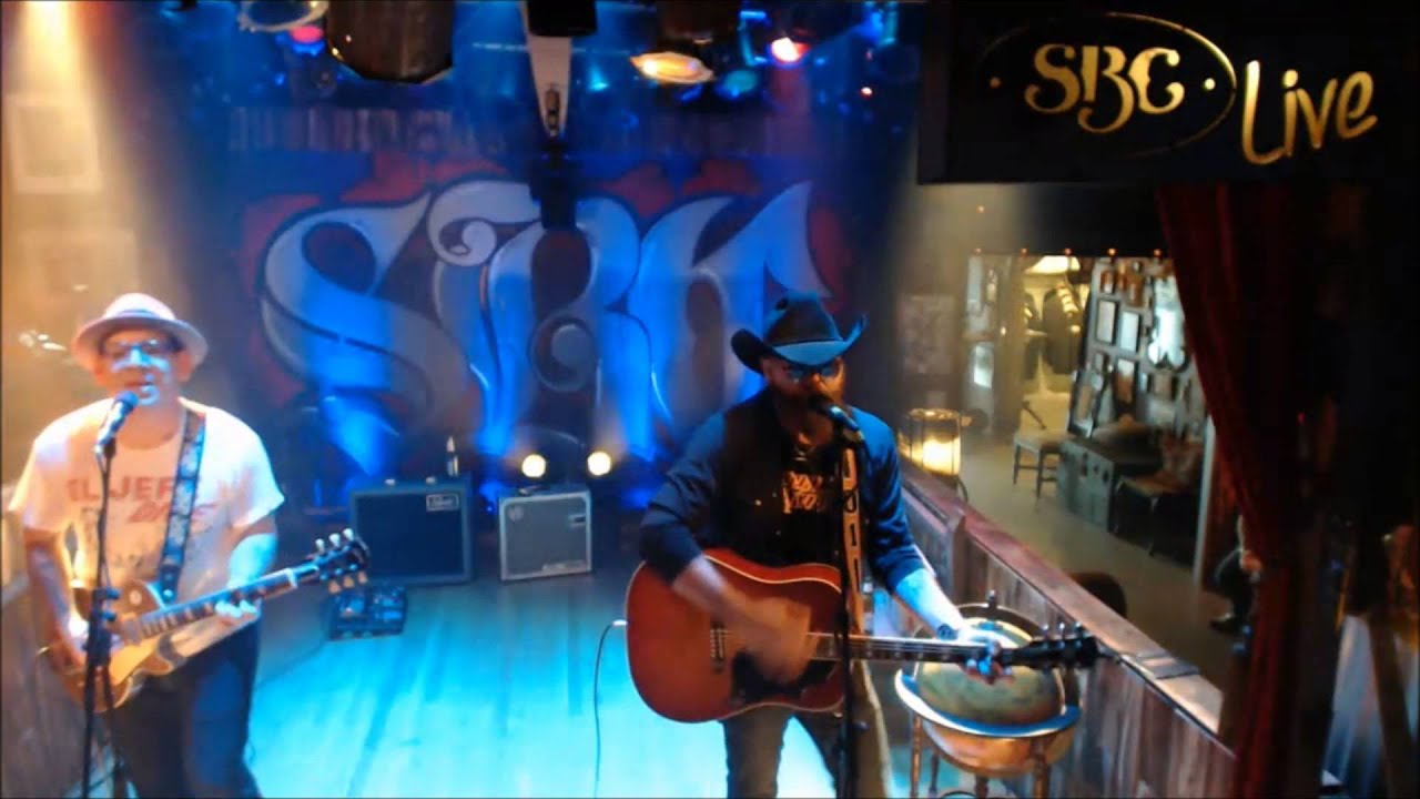 Eddie Spaghetti performs "Carry Me Home" featuring Jordan Shapiro