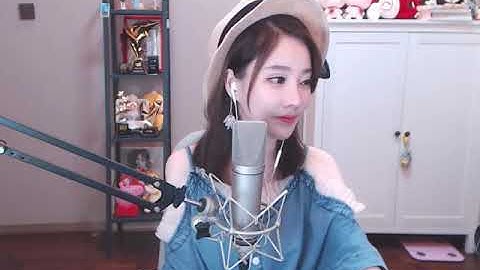 冯提莫翻唱周杰伦《枫》 "Maple"