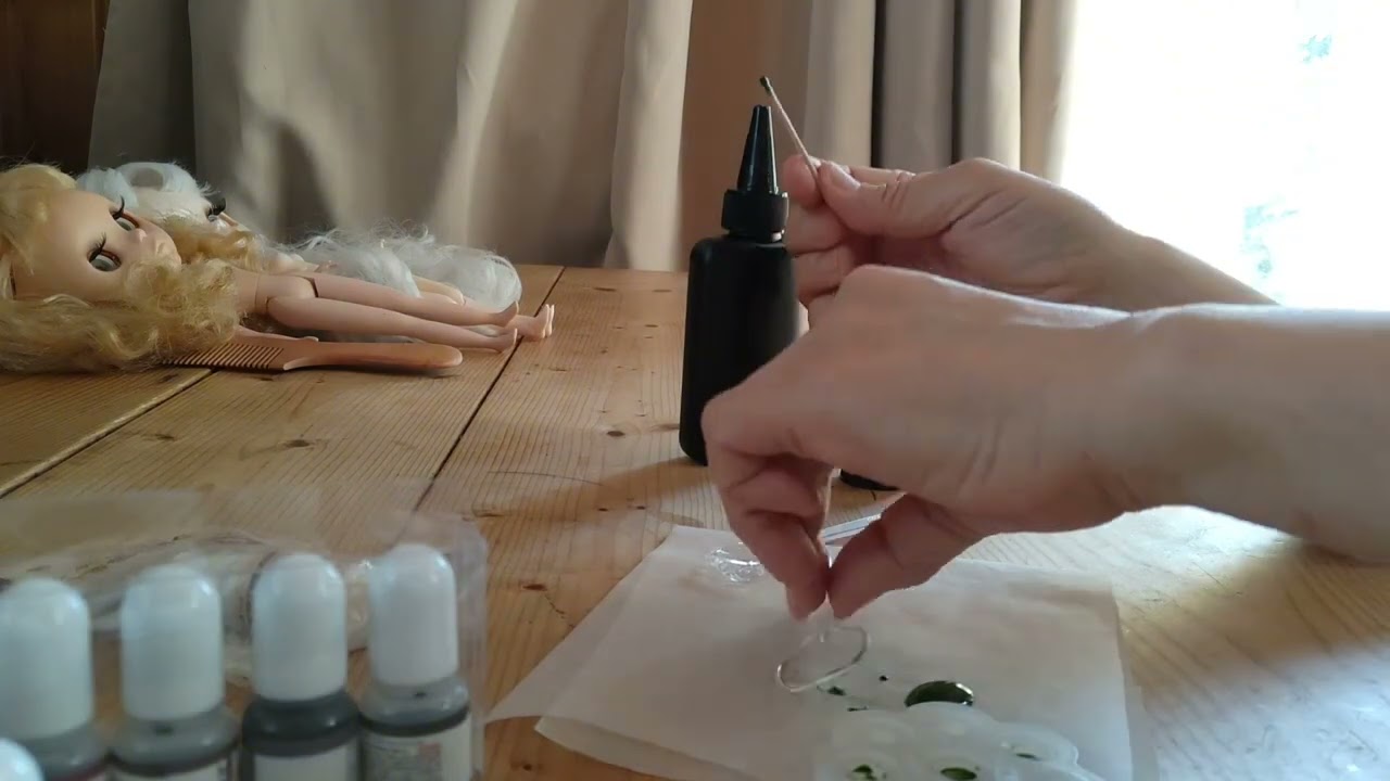 ブライスのカスタム 初めてのレジン ドールアイ アイチップ作り - YouTube