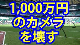 日本とケニアの試合で得点に喜ぶ選手→「テニスの真似をしよう！」→油性マジックでレンズに直接サインを書いて1000万のレンズがおしゃかにｗｗｗ