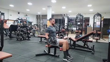 Rosca direta sentado - halteres