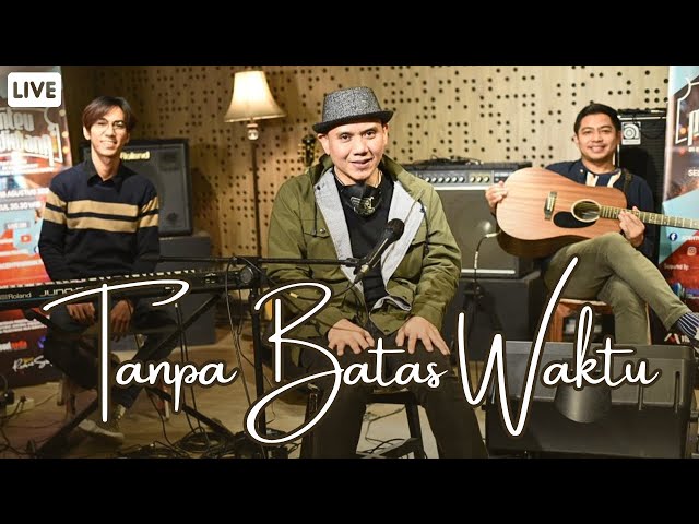 Ade Govinda feat Fadly - Tanpa Batas Waktu | feat Raffael Ricky class=