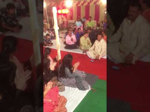 phoolon-mein-saj-rahe-hai