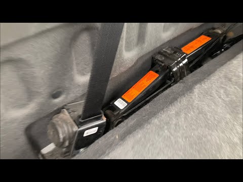 Video: Ako demontujete rameno stierača na Nissan Frontier?