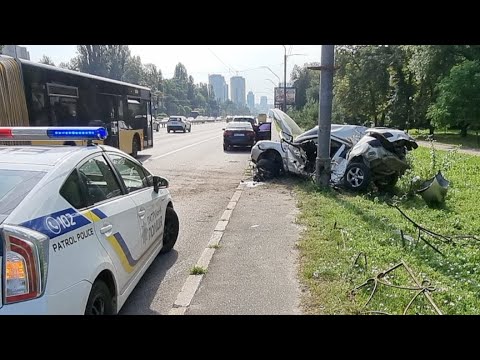 Video: Těhotná Učitelka Ztrácí Dítě Při Autonehodě