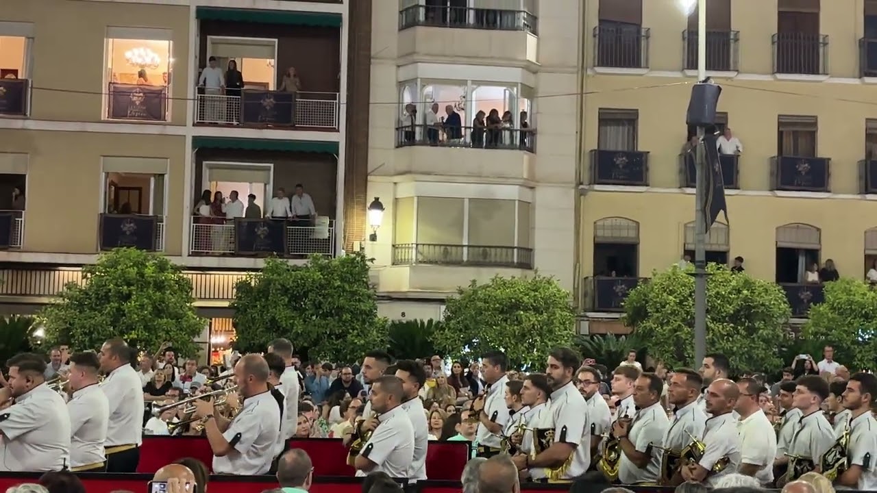Virgen de los Reyes en Plaza Nueva | Magna Lucena 2025