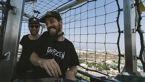 Red Axes x Hot Air Balloon