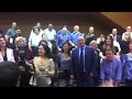 L'emozionante incontro di Benitez con il coro del Teatro San Carlo