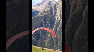 Paragliding in Alpes Mountain #shorts #youtubeshorts #alpes