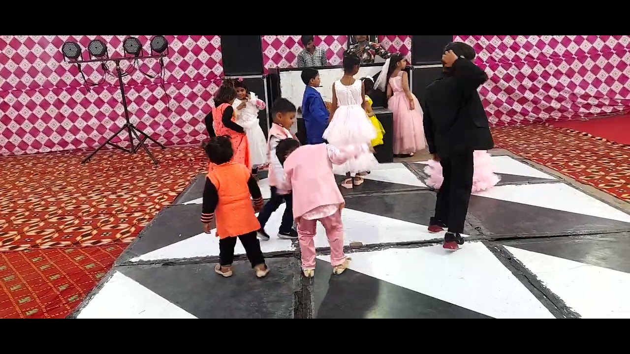 Bachcho ka dance - YouTube